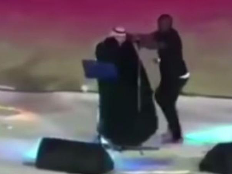اضغط لمشاهدة الفيديو: الدافع الغريب وراء واقعة عناق فتاة سعودية لماجد المهندس على المسرح